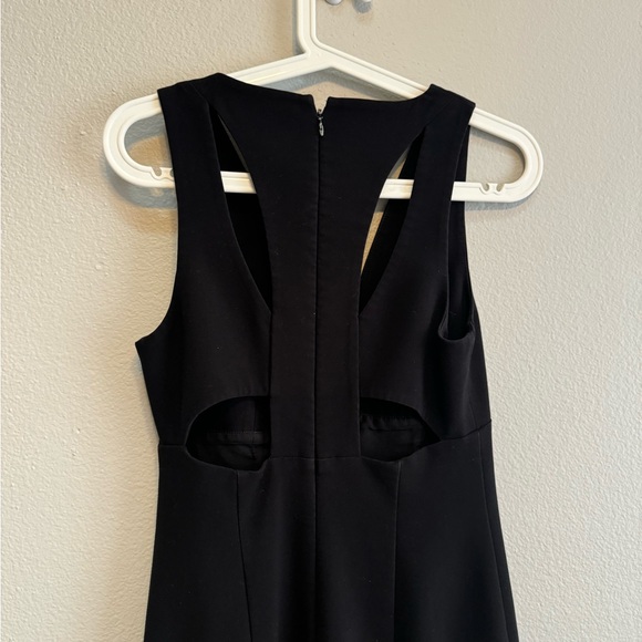 LIKELY x Revolve Albury Keyhole Cutout Maxi fitted trumpet mermaid Gown - Picture 5 of 8